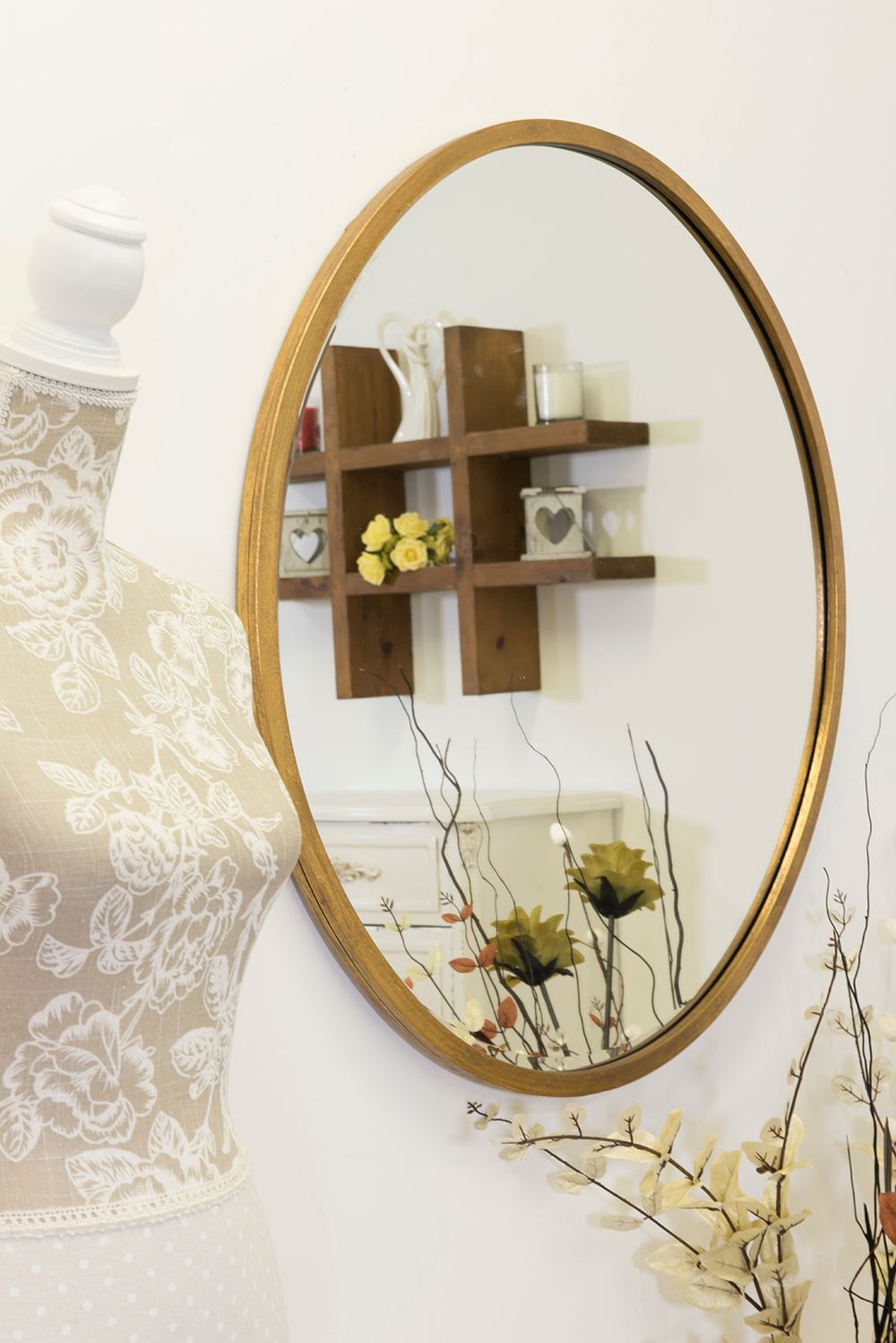 Elegant Bevelled Round Mirror