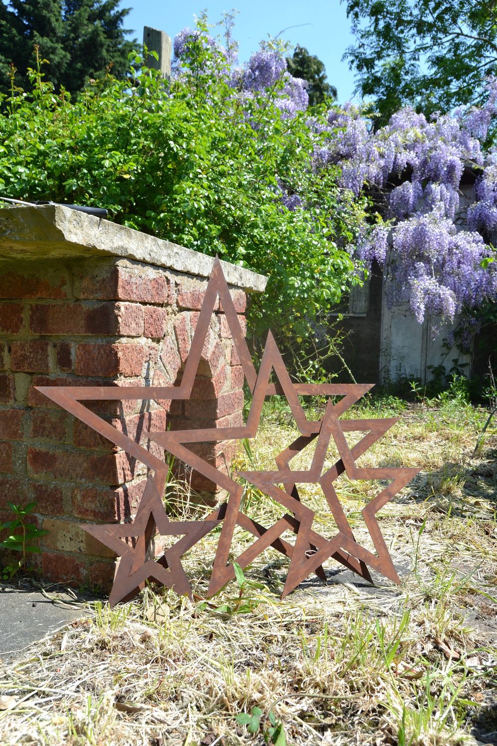 Rustic Metal Stars Decoration outside view